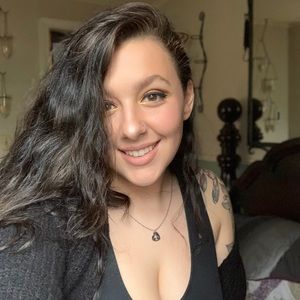 Meet your Posher, Mandy